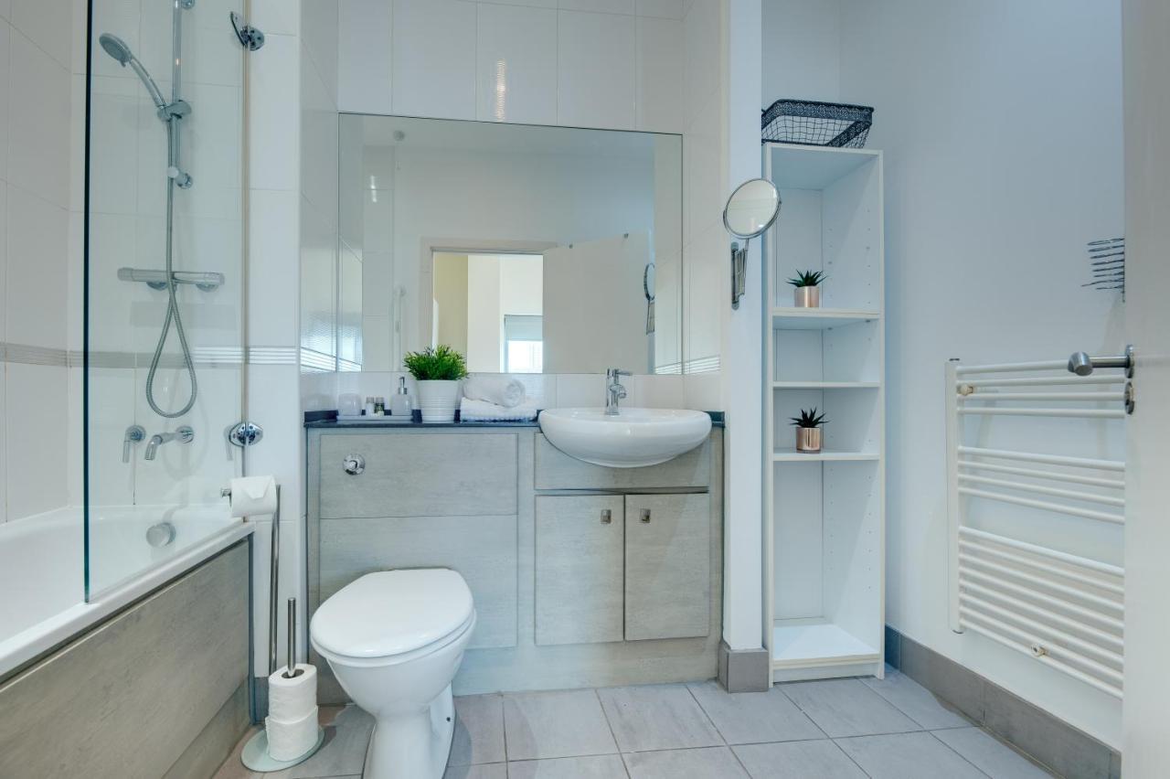 Crown Apartments 3B By Week2Week Newcastle upon Tyne Luaran gambar