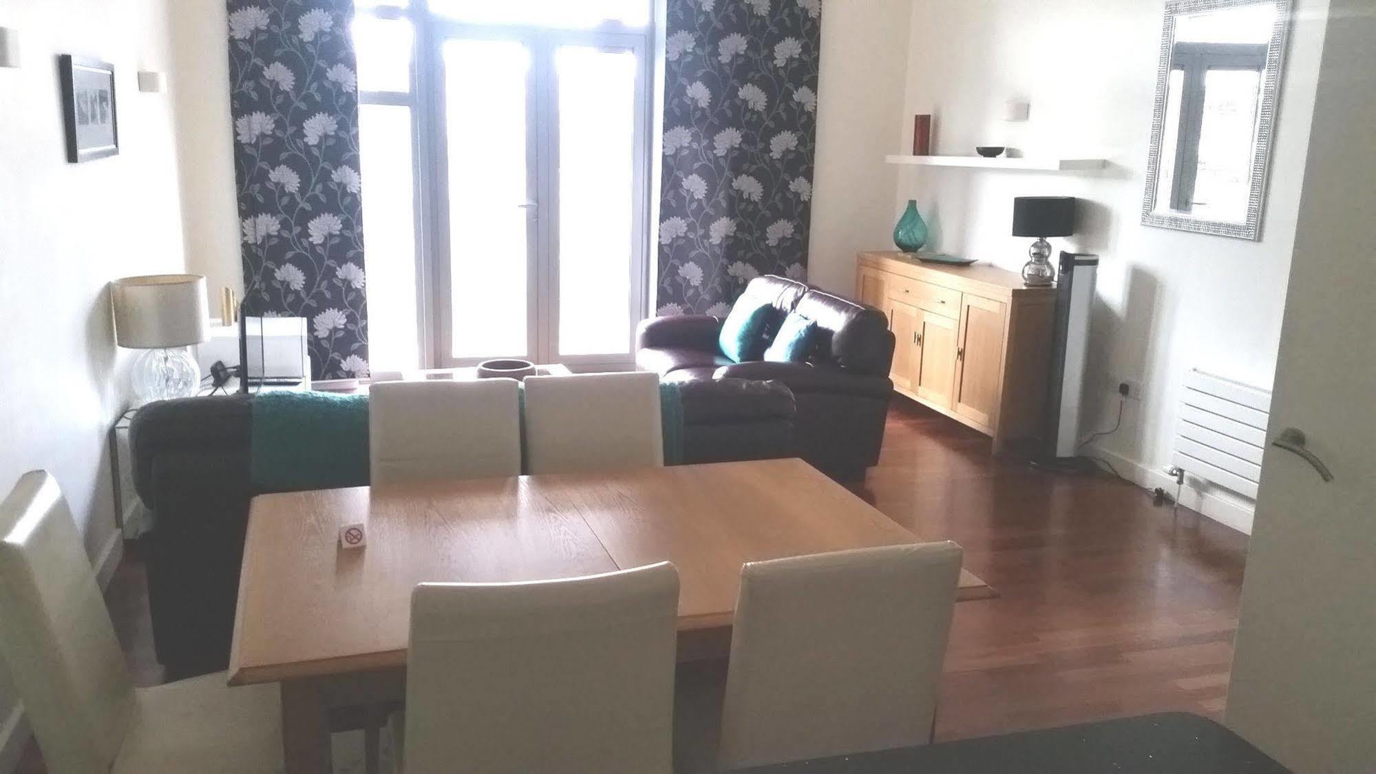 Crown Apartments 3B By Week2Week Newcastle upon Tyne Luaran gambar